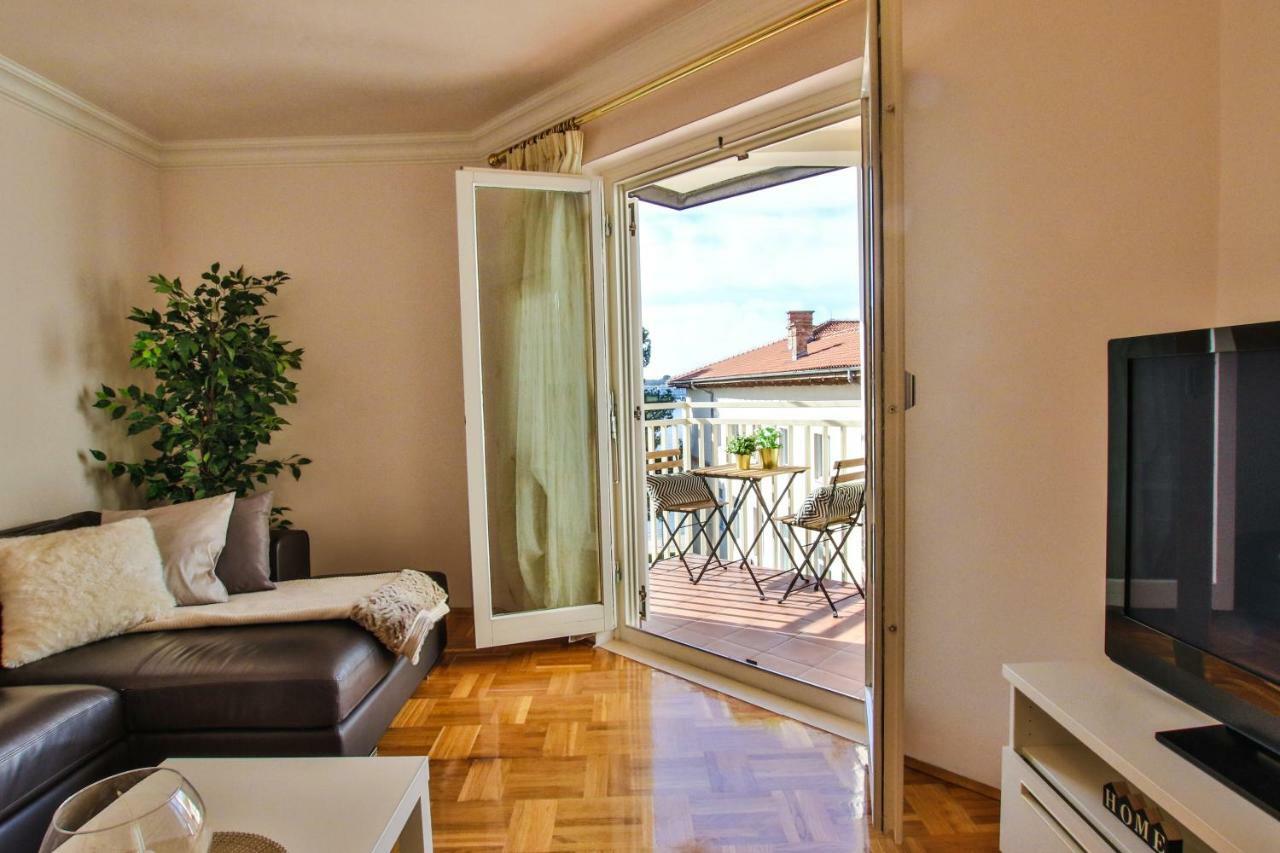 Apartment Gala With Balcony And Private Parking Poreč Dış mekan fotoğraf